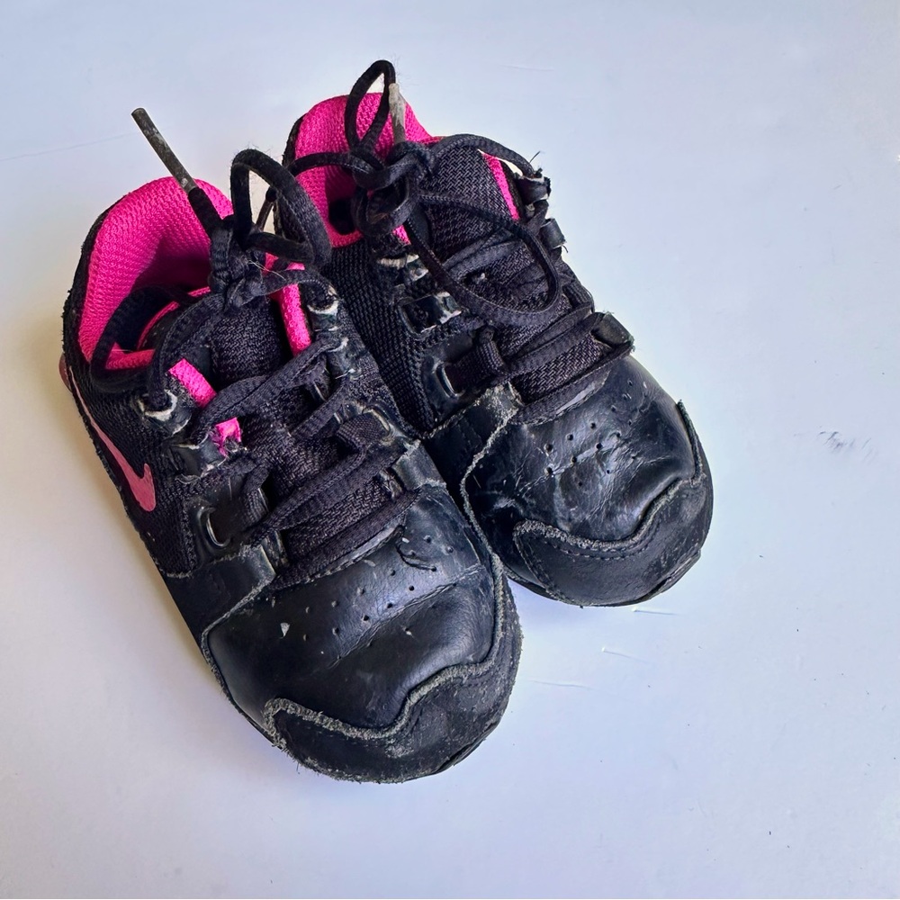 Nike Shox Shoes